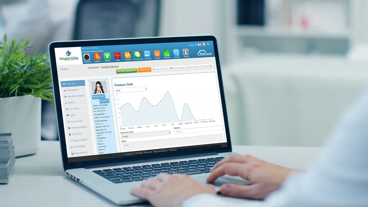 Gestión clínica digital con software médico